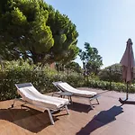 Pieds Dans L'eau Plage Privee Villa