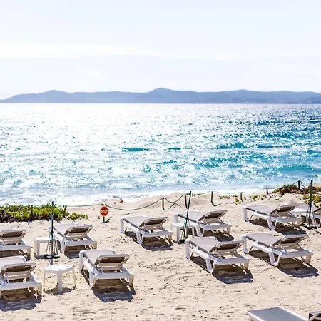 Pieds Dans L'eau Plage Privee Villa