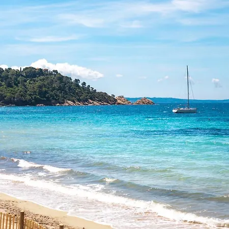 Pieds Dans L'eau Plage Privee Villa Le Lavandou