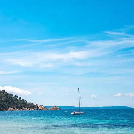 Pieds Dans L'eau Plage Privée *