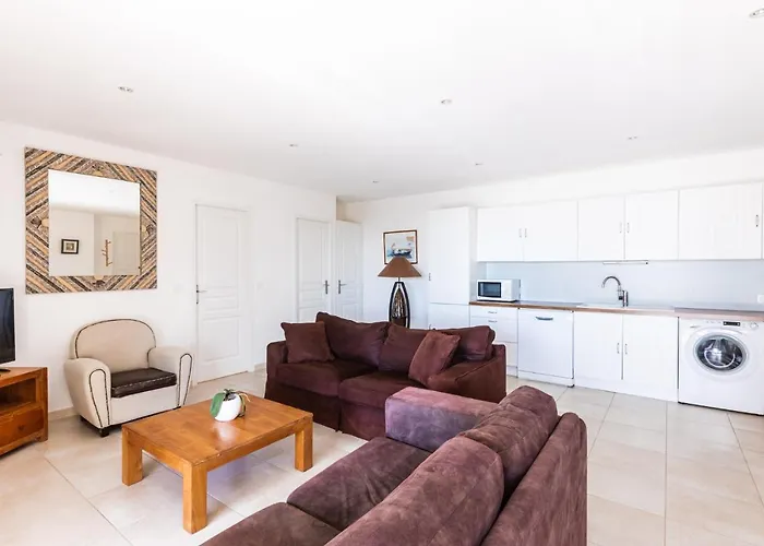 Pieds Dans L'eau Plage Privee Villa