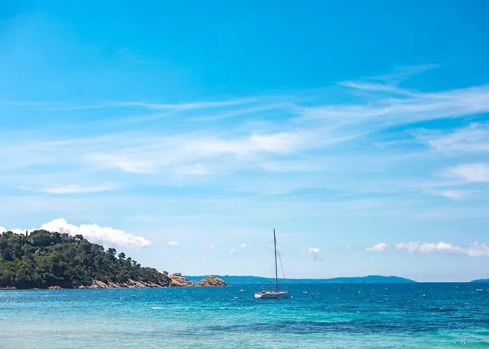 Pieds Dans L'eau Plage Privee *