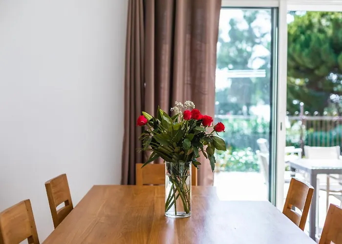 Pieds Dans L'eau Plage Privee *