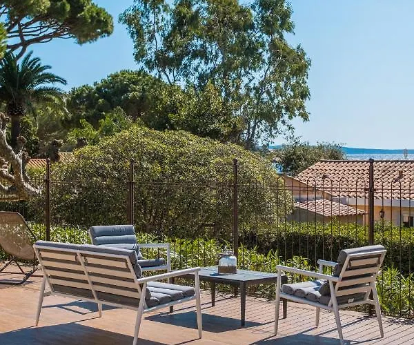 Pieds Dans L'eau Plage Privee Villa